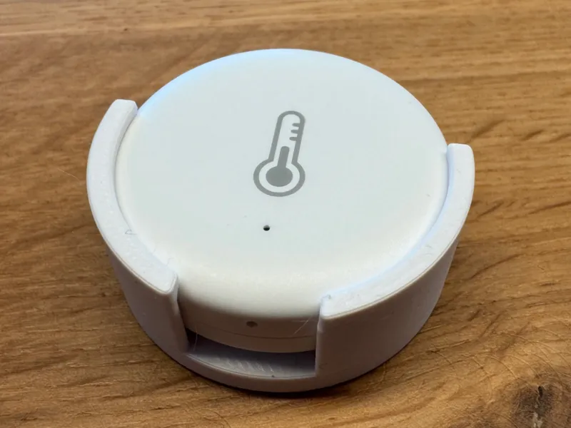 Wall mount for Lupus temperature sensor