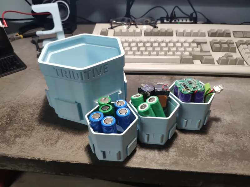 STACKABLE BOXES SET