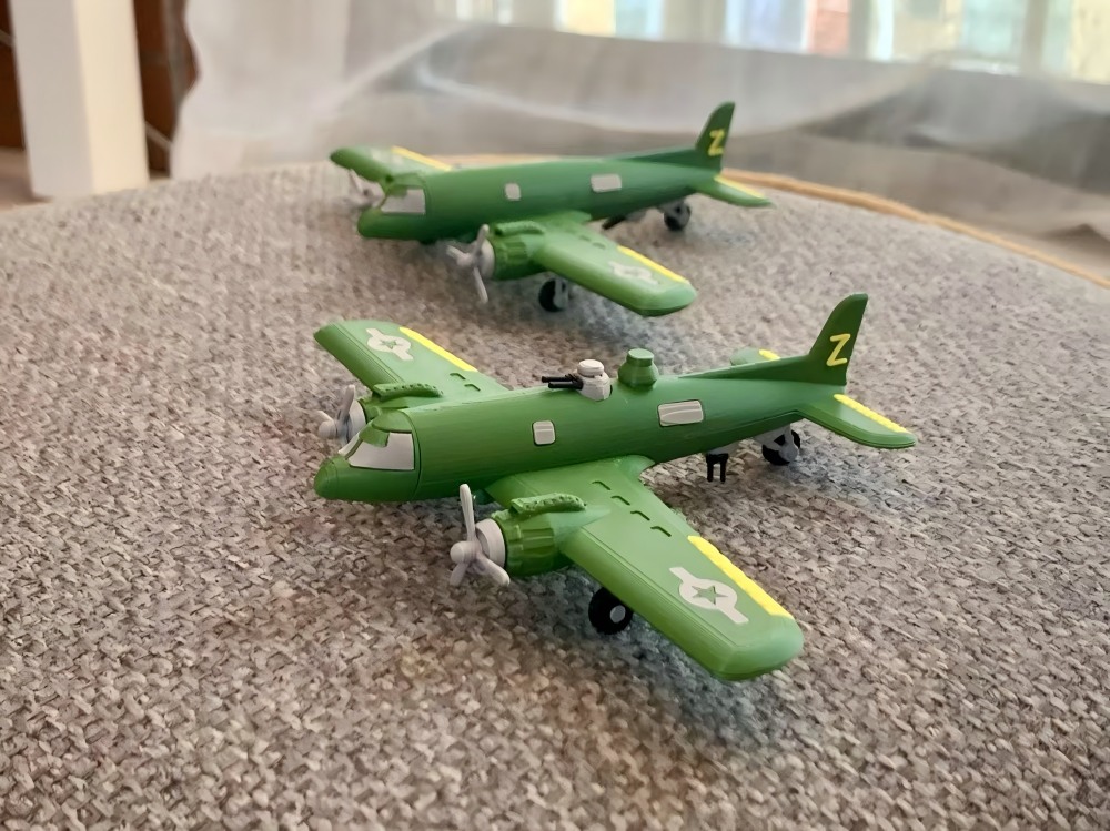 Miniatura 1 do modelo 3D 双引擎螺旋桨轰炸机模型-按压开舱投掷炸弹，Mini可打，无需AMS