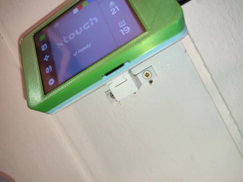 XTouch Case + Wall mount