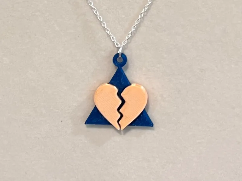 Magen David Pendant in Memory of the Bibas Family