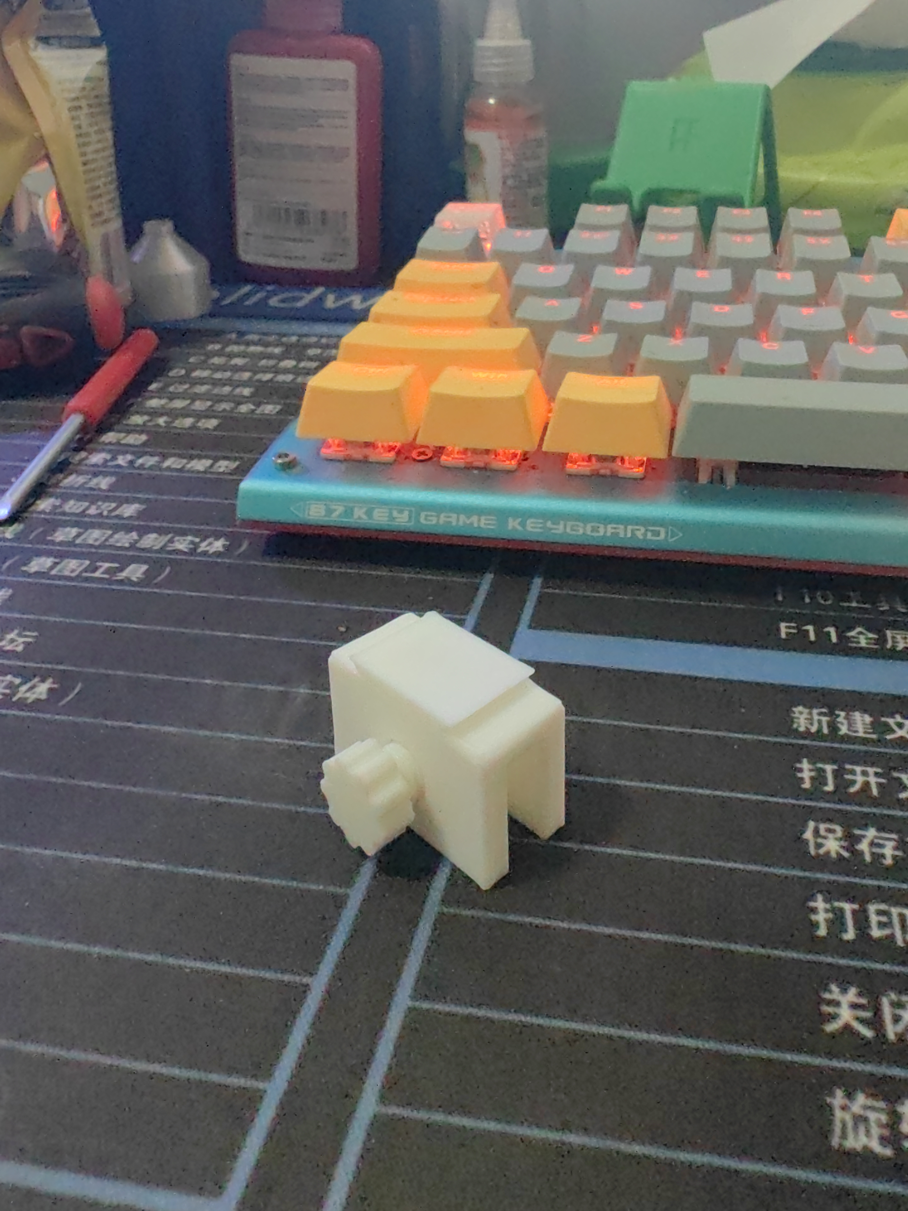 Miniatura 2 do modelo 3D 小型鱼缸自动喂食器方形版（可点动控制到秒）