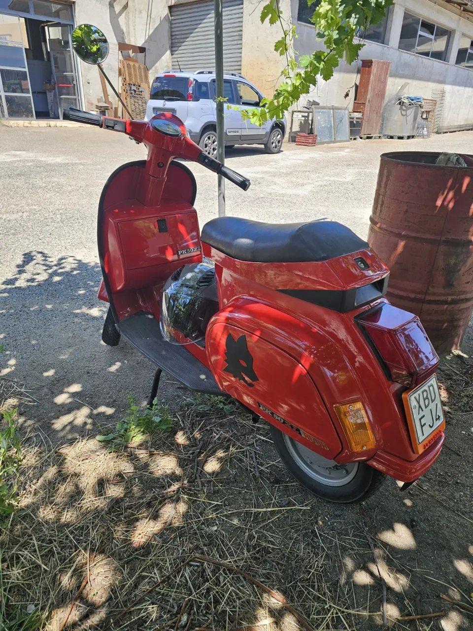 livrea vespa lupacchiotta - as roma view 4