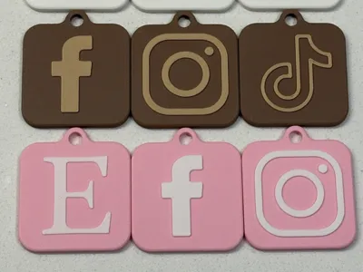 Social media / business card key ring RFID / NFC 