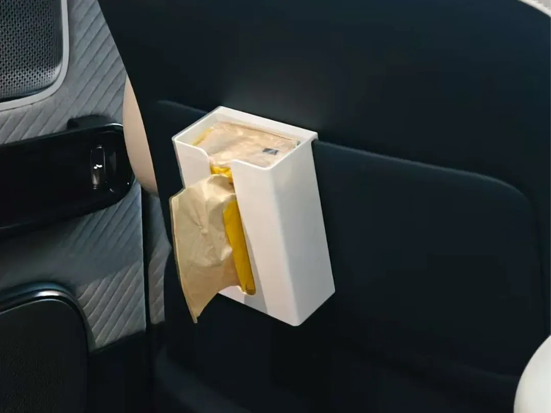 Boîte à mouchoirs pour voiture