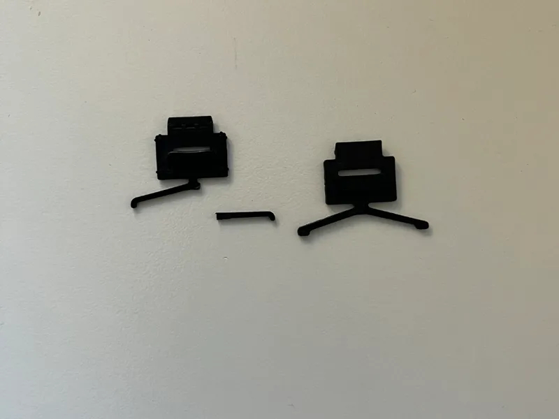 Canon EOS 600D Battery Clip