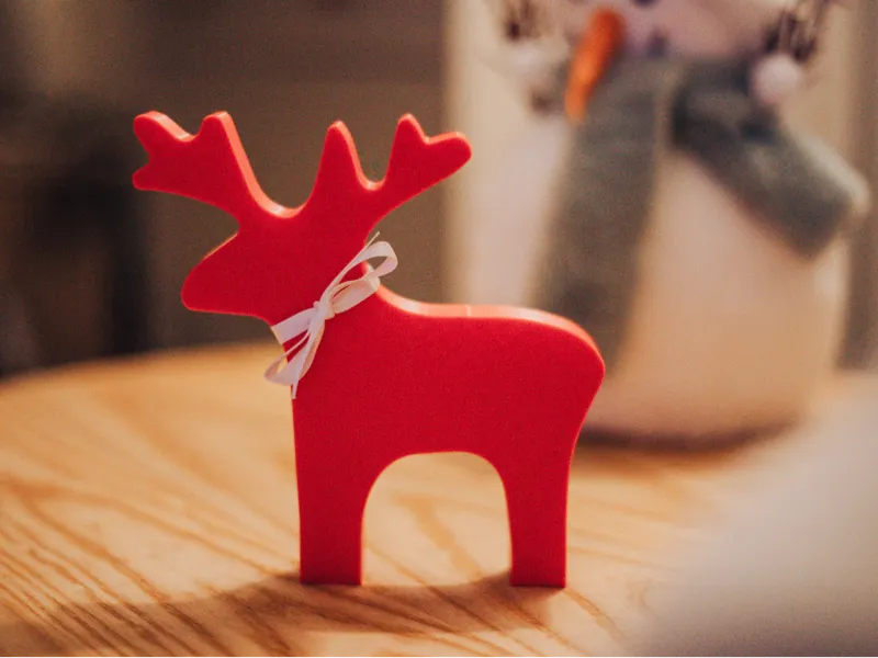 Simple Reindeer Christmas Table Decoration