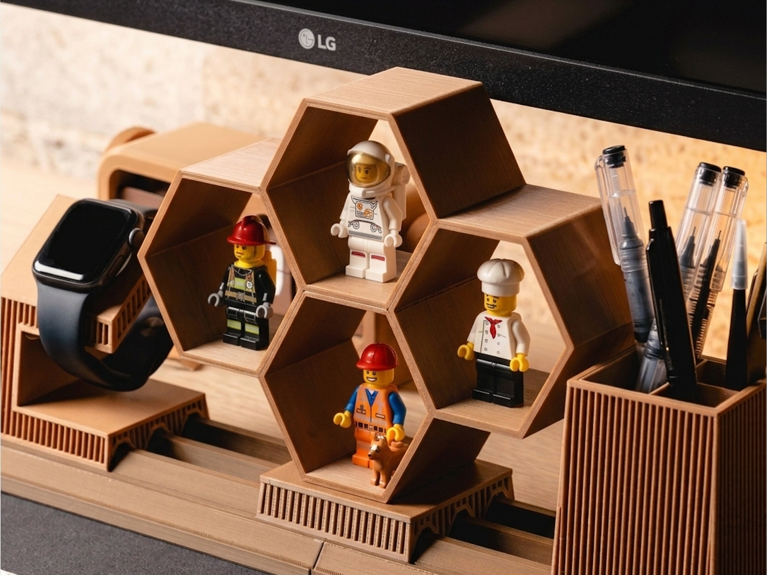 et.moku works 38WOODBASE「凛」 Moku - Modular Desk System - HoneycombDisplayStand - Free 3D Print