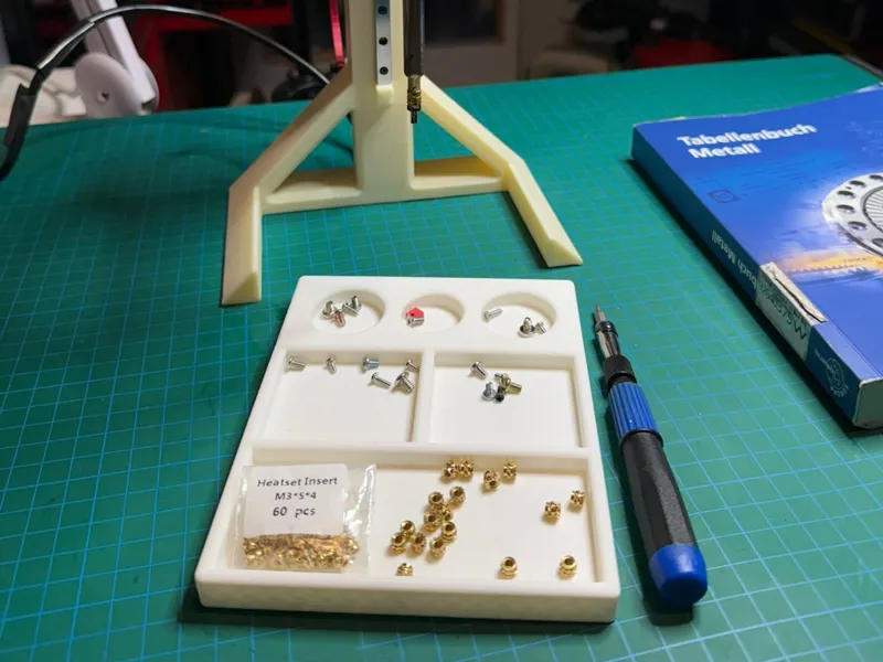 Sorting Tray – The Little Helper