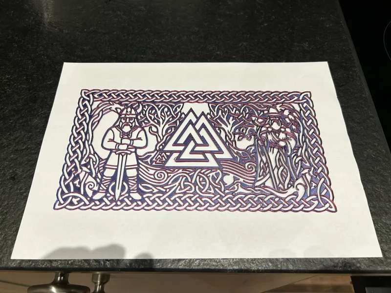 Nordisches Flachrelief – Odin & Valknut