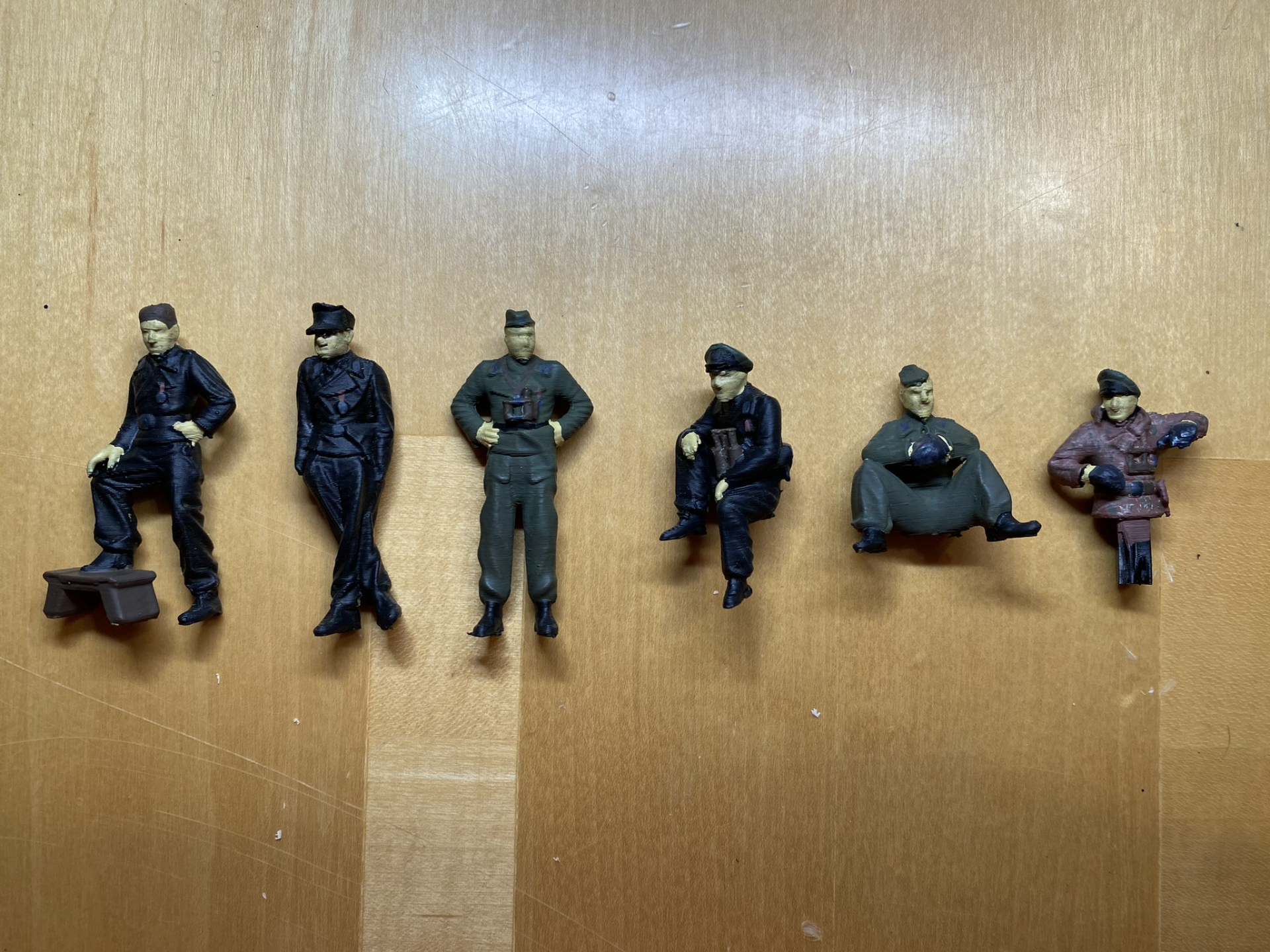 1/35 German Tank Crew at Rest