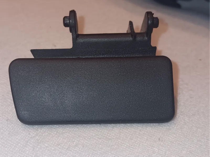 v70 2007 glove box handle