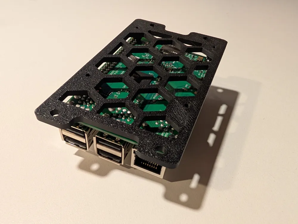 Mounting plate for Raspberry Pi 2,3,4,5 - Free 3D Print Model - MakerWorld