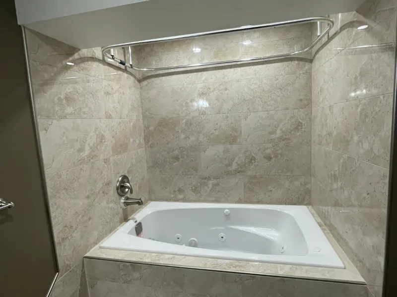 Wall‑to‑Ceiling Jacuzzi Mount Adapter