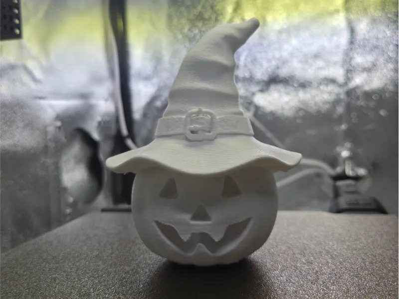 Halloween Kürbis mit Hexsenhut
