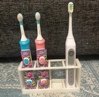 Toothbrush holder