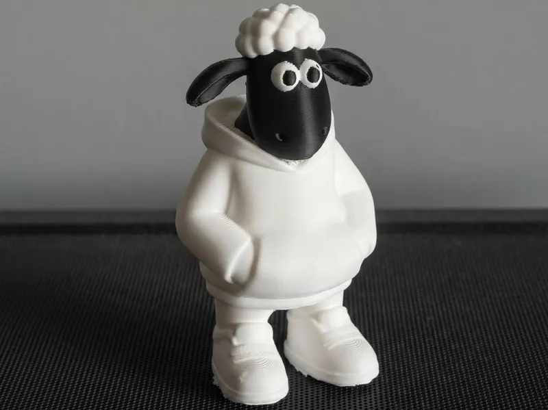 Shaun the Sheep – Hoodie Figurine 