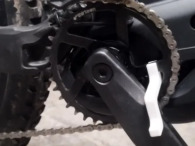 Chainring-Crank-Lock for eBike Chain Cleaning