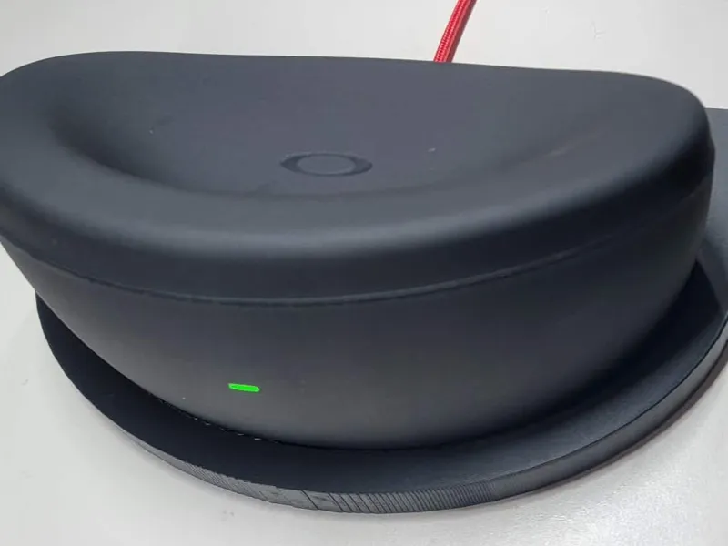 OAKLEY VANGUARD CHARGING DOCK