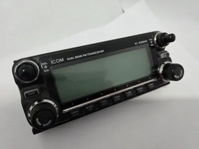 Icom IC-2820 (IC-E2820, IC-2820H) Head Desk Stand