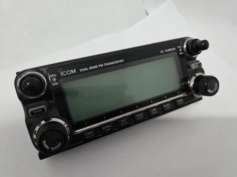 Icom IC-2820 (IC-E2820, IC-2820H) Head Desk Stand
