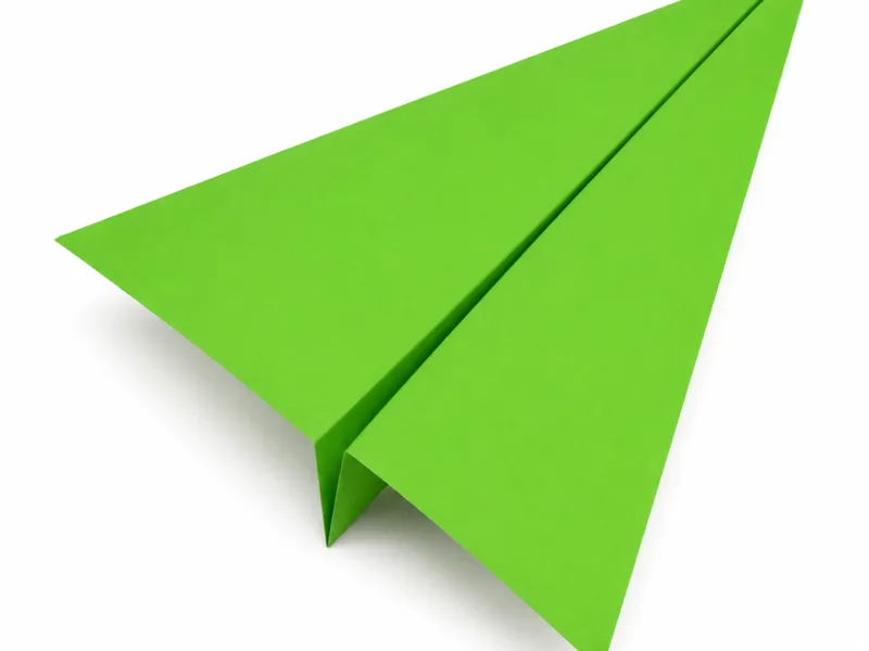 Paper airplane (21 mins) print in place