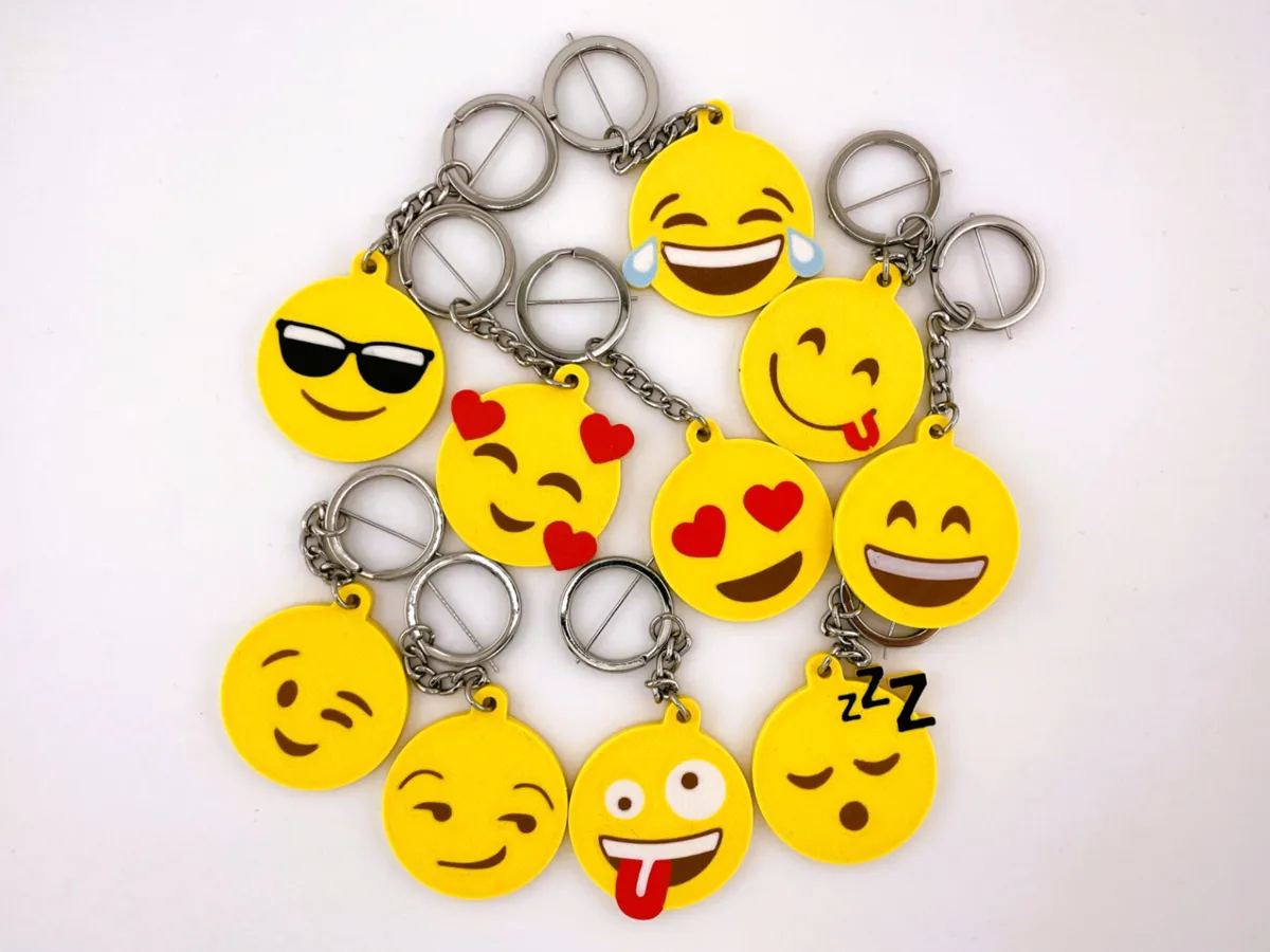 Emoji Keychain  by Mohammad AD MakerWorld: Download Free 3D Models - 3D model önizlemesi
