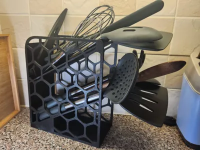 Kitchen utensil holder