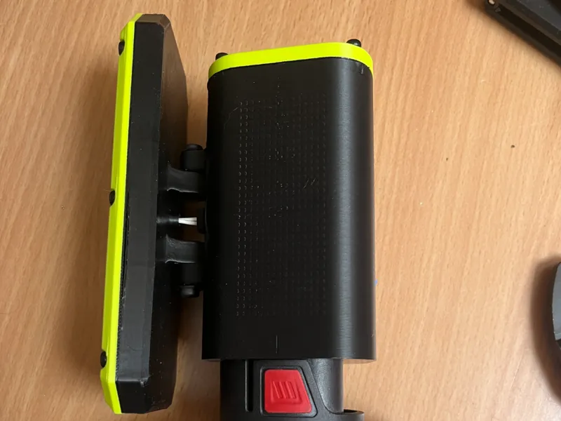 Portable light for Parkside 12V batteries