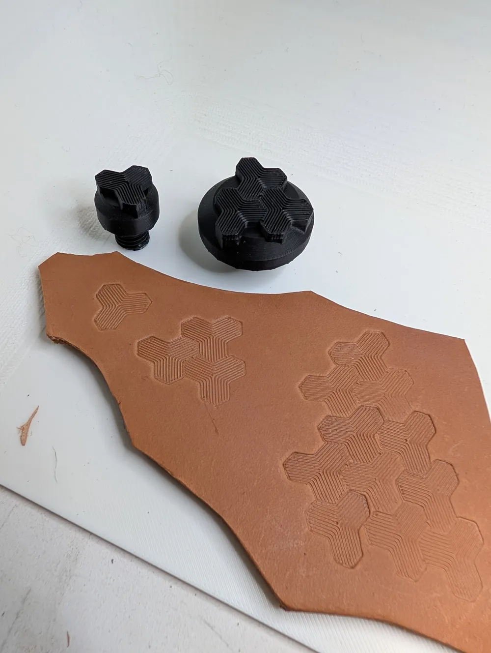 Tessuto In Ecopelle/Finta Pelle Nera Per Rivestimento E