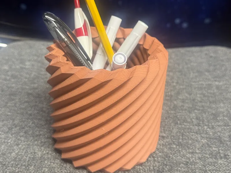 Pen / pencil / brush holder modern twisted ribbed