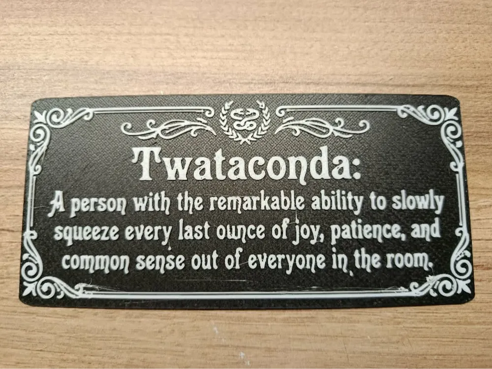Soporte: Twataconda. Referencia del modelo original.