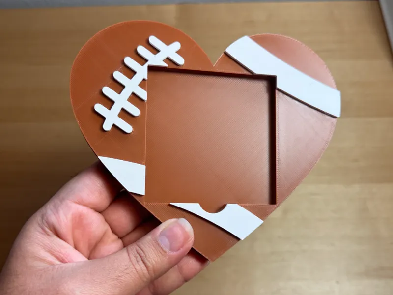 Post it holder: Football