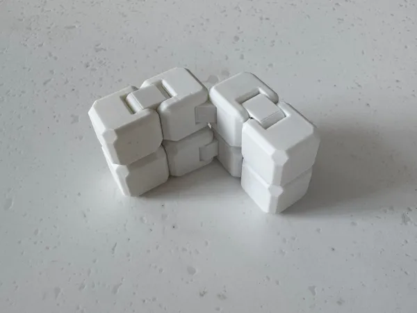 https://makerworld.bblmw.com/makerworld/model/USdc0a8b21bb7e33/design/2025-09-23_924f86f62daff8.jpg