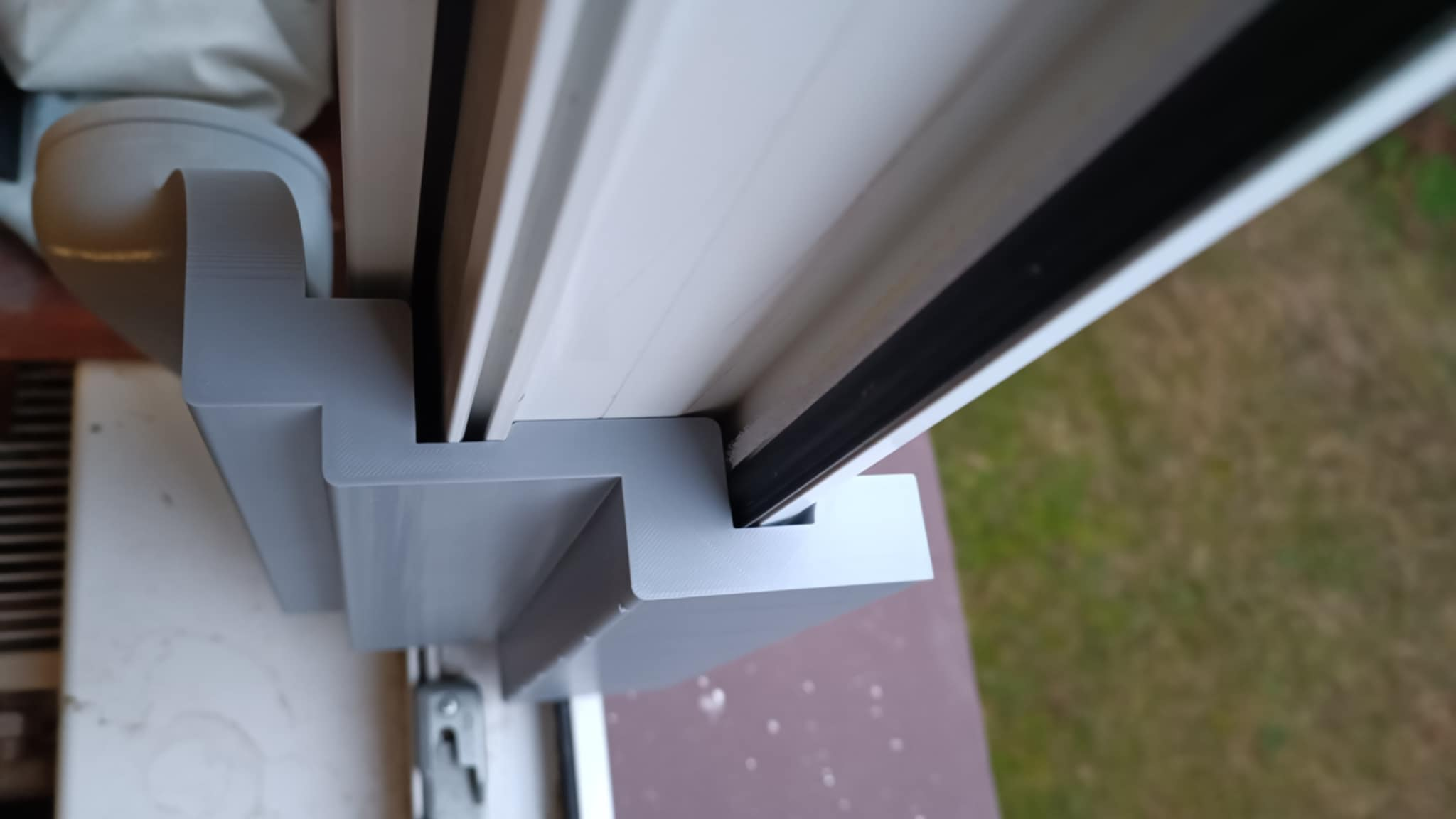 Miniatura 14 do modelo 3D Window Vent (through locked window)