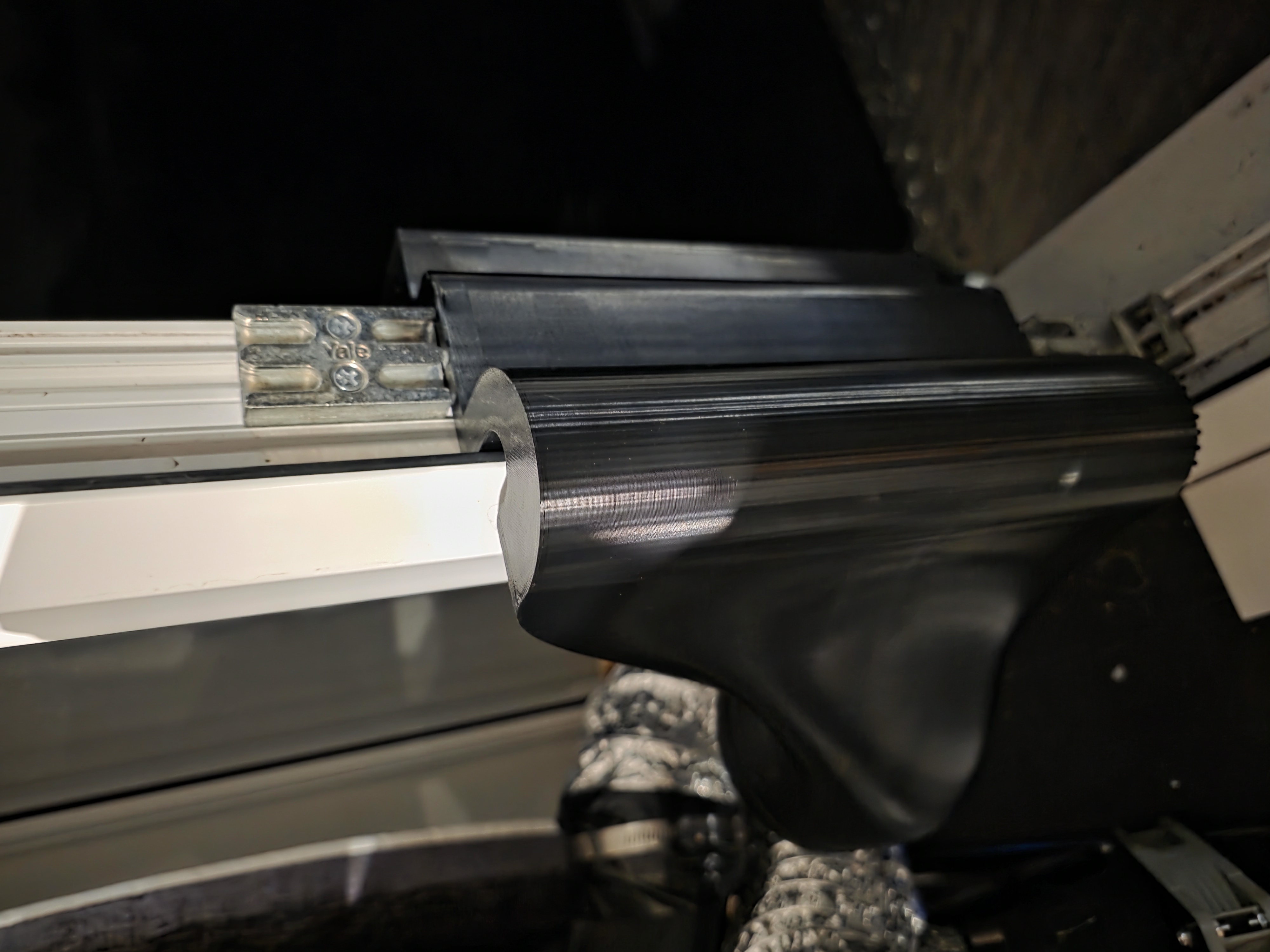 Miniatura 6 do modelo 3D Window Vent (through locked window)