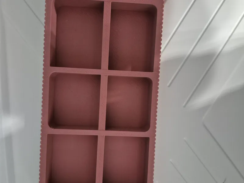 Small gadget holder/organizer