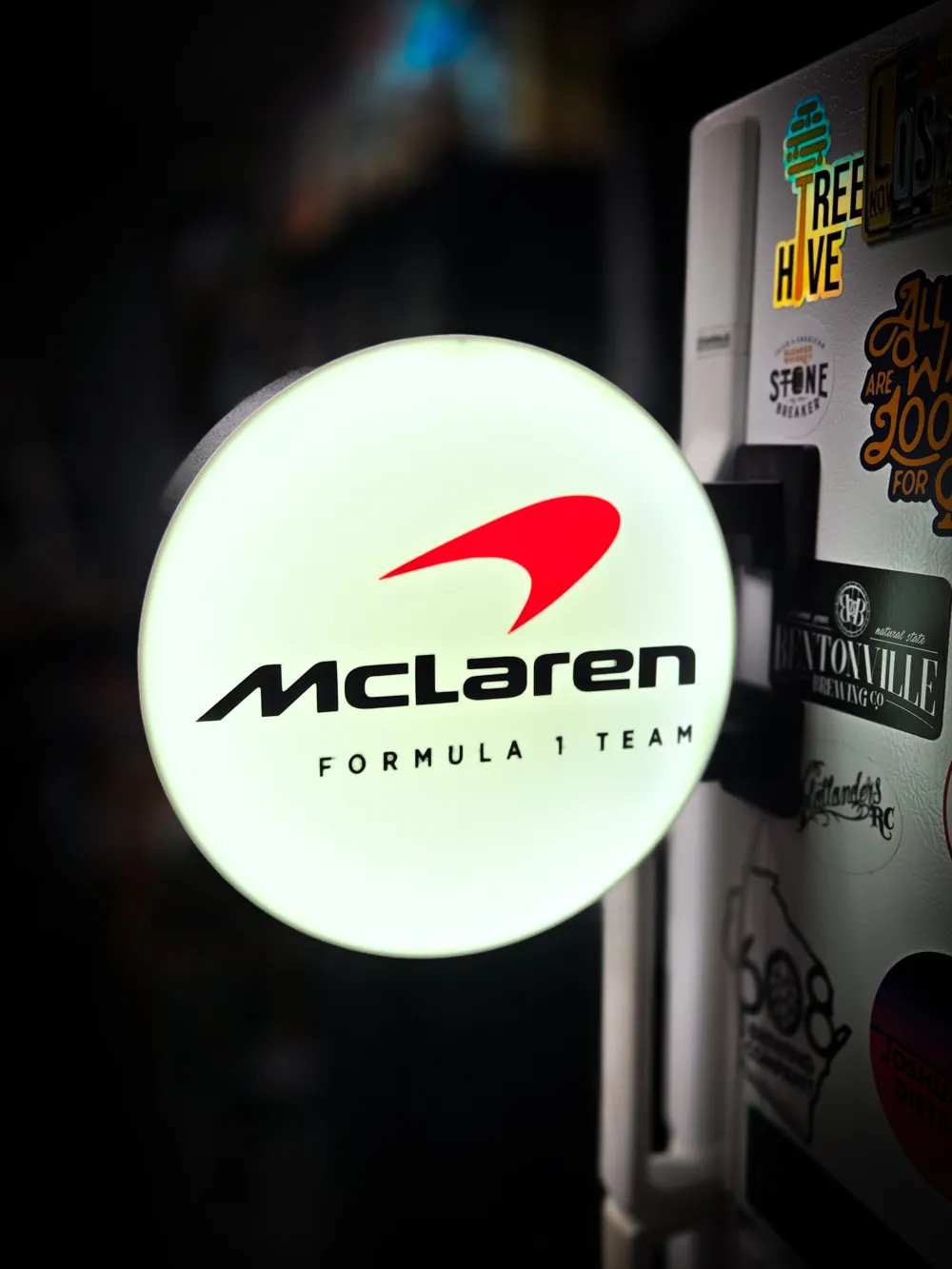 Round Model Designs MCLAREN F1 ~ 2-Sided Round Lightbox - Free 3D Print Model - MakerWorld