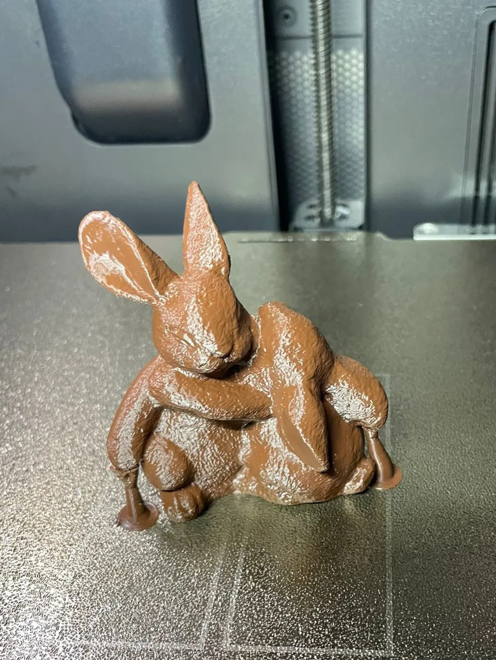 Bunny Couple – Loving Embrace Sculpture - Free 3D Print Model - MakerWorld