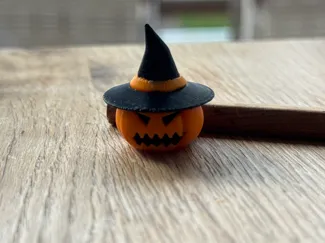 Haloween Pumpkin with Witchhat