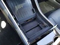 Vide-poche console centrale Tesla Model 3 — photo 1