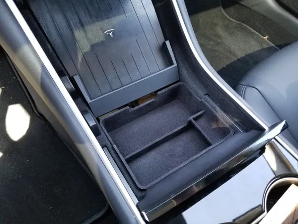Vide-poche console centrale Tesla Model 3