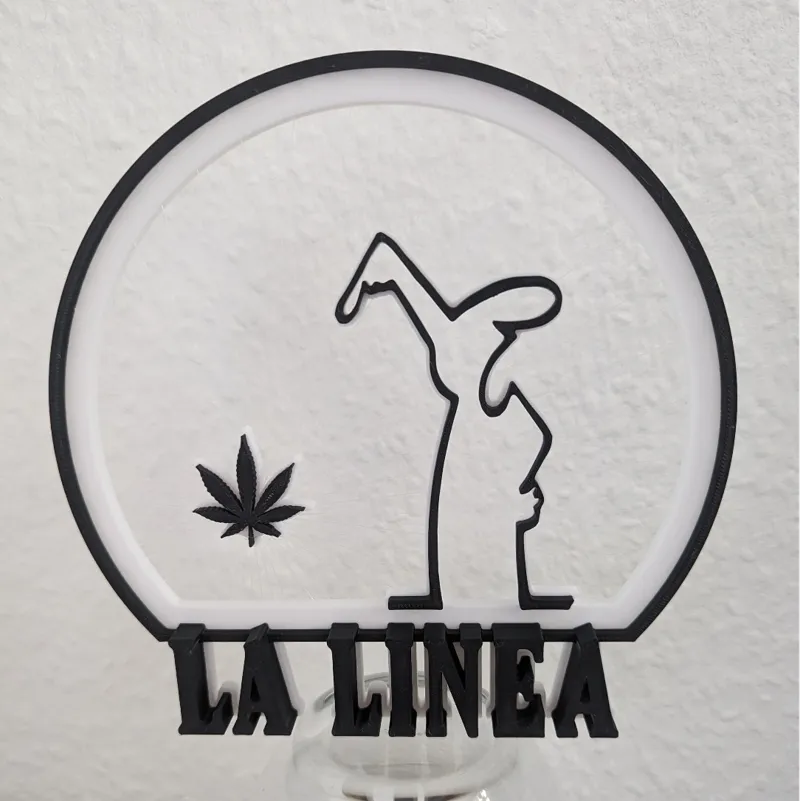 La Linea / Cannabis String Art