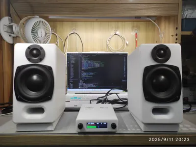 4-inch electronic two-way Bluetooth desktop speaker with spectrum display and rhythm effects