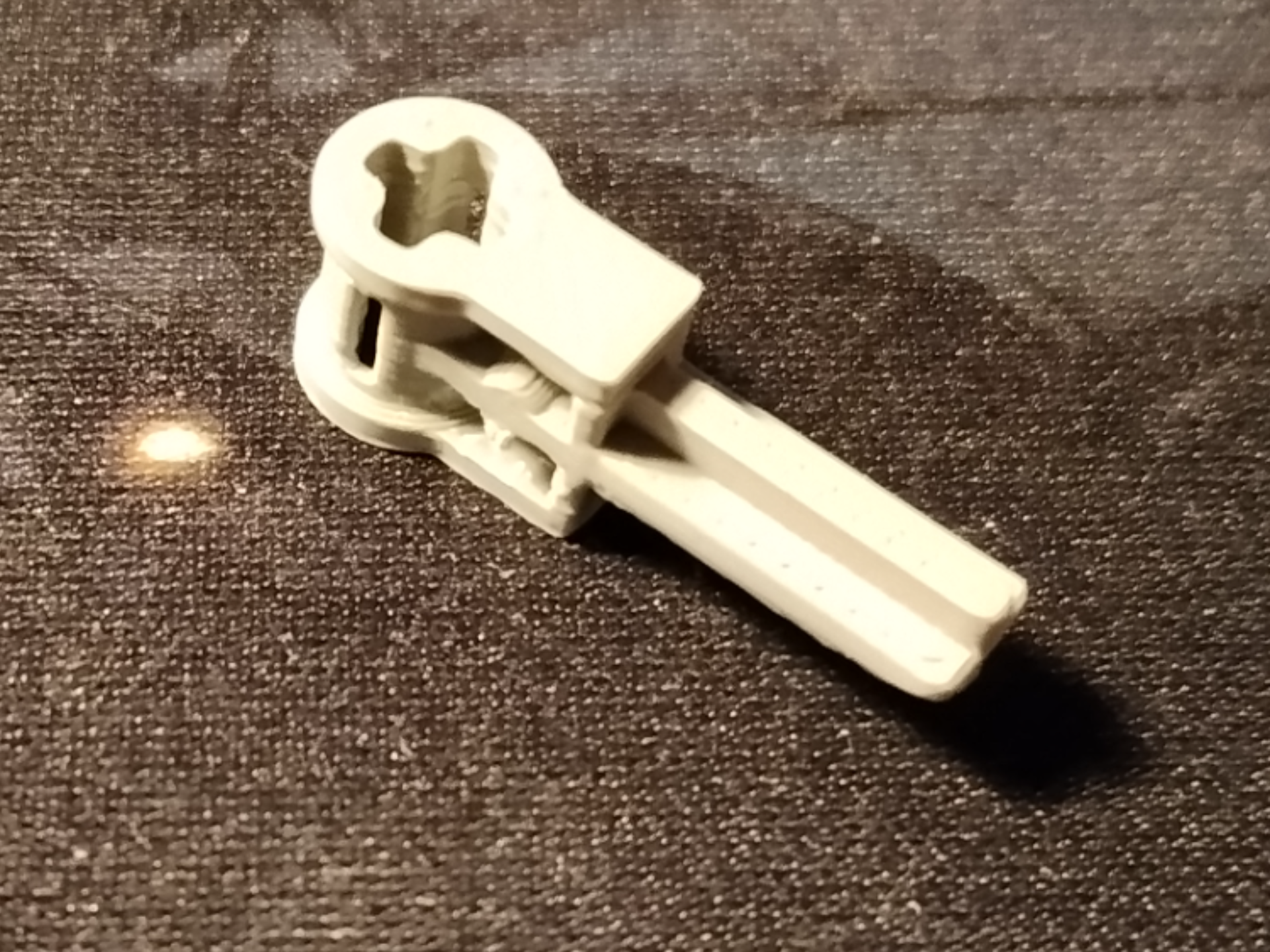 Technic Axle 1.5 with Axle Connector 6553