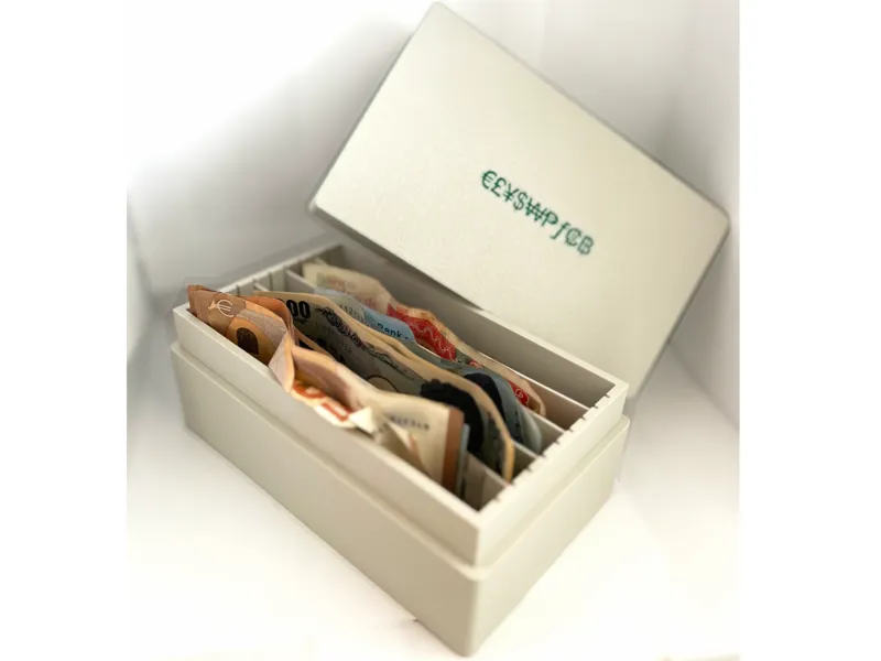Non-US Money Case (with Dividers)