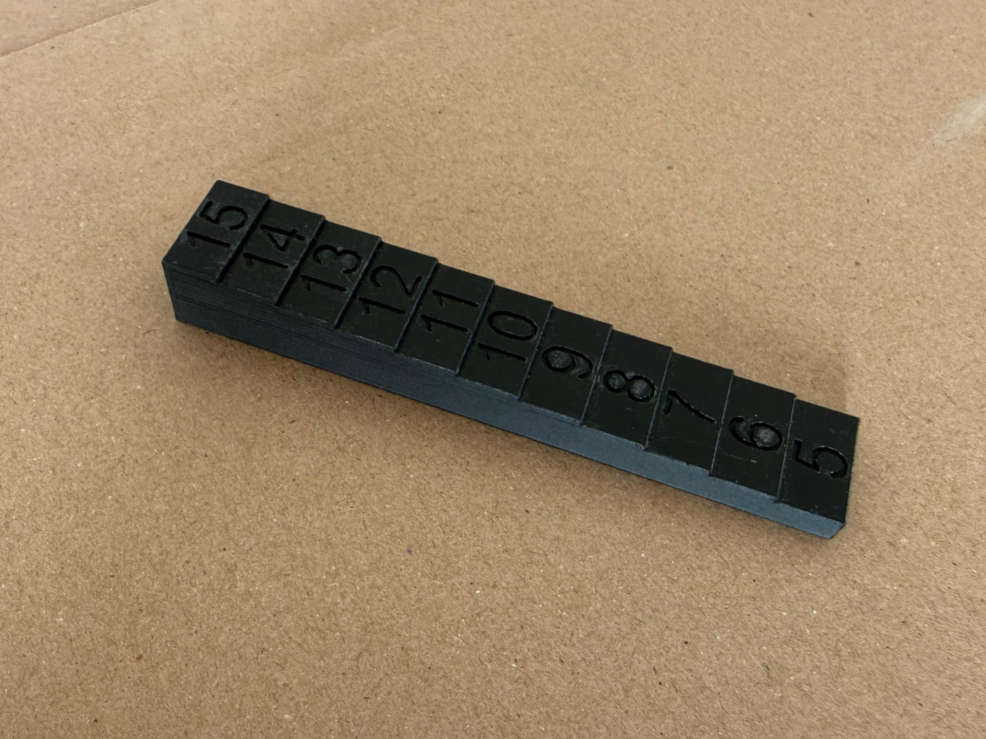 Simple measuring gap gauge / scale / shim