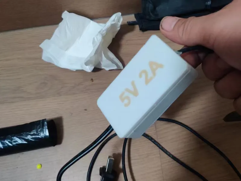 5V 2A的电源适配器外壳