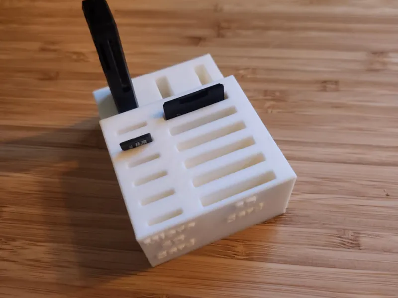 SD Card Holder