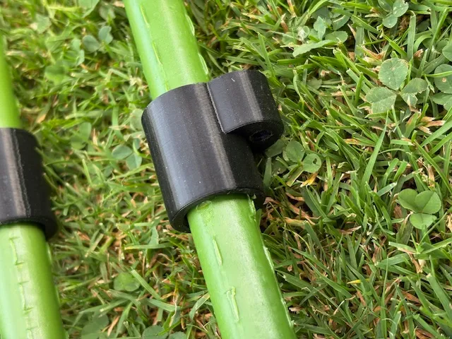 Adaptateur réglable pour double tuteur - arceaux